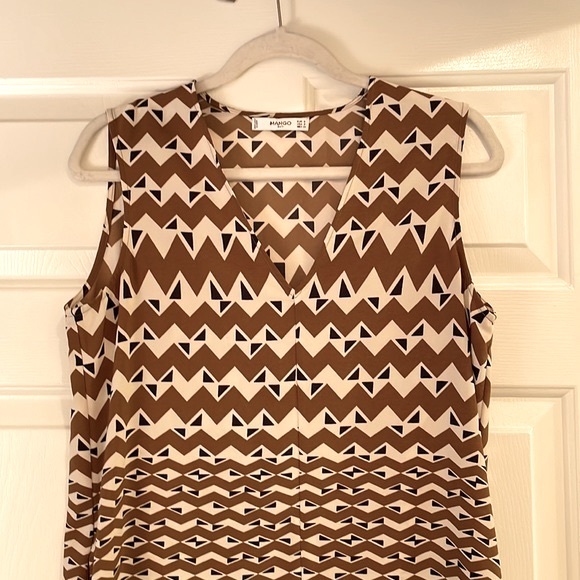 ⭐️SOLD - Mango Suite Black and Tan Sleeveless Shift Dress - Picture 2 of 10